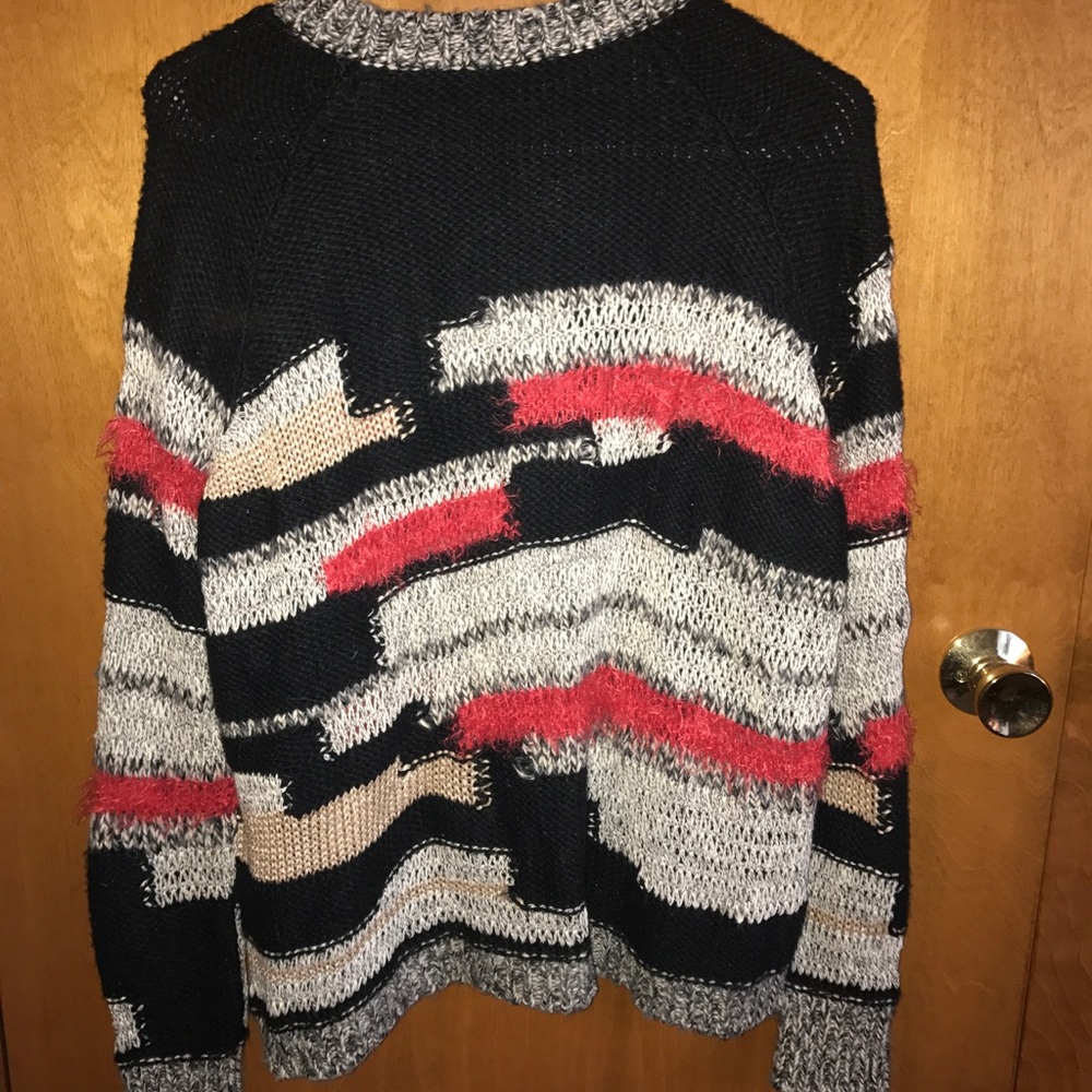 Sweater - Picture 4 of 4